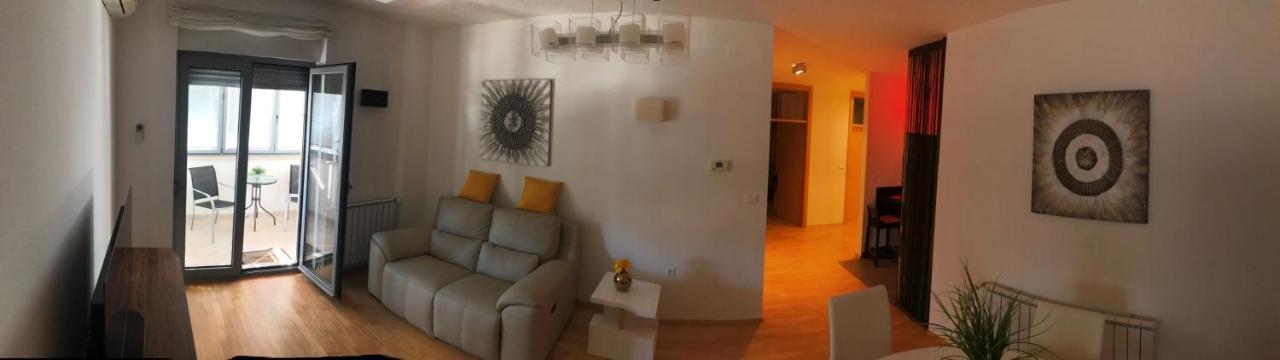 Apartment Angela With Private Garage Slot Pula Luaran gambar