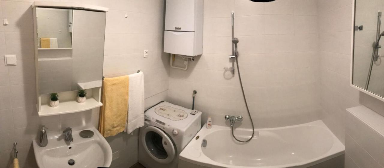 Apartment Angela With Private Garage Slot Pula Luaran gambar